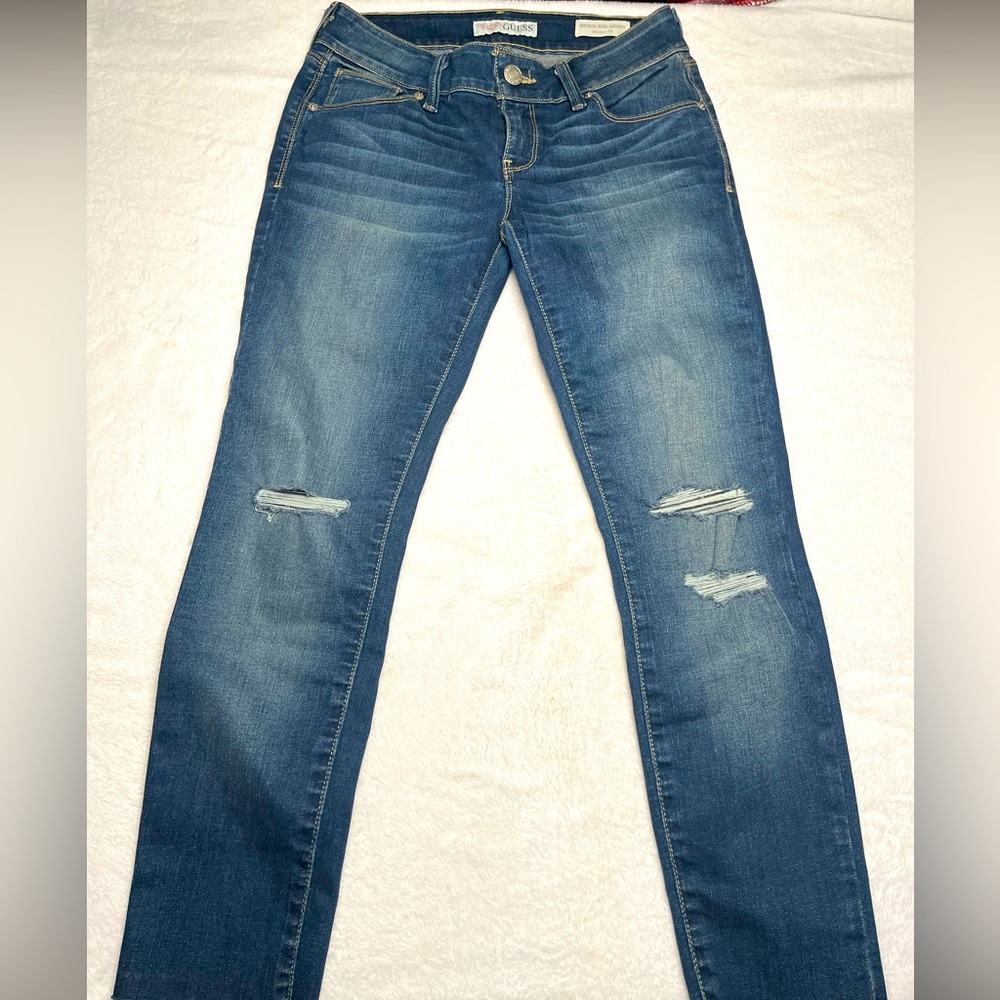 Guess Medium Rise Skinny Ripped Jeans Size 27